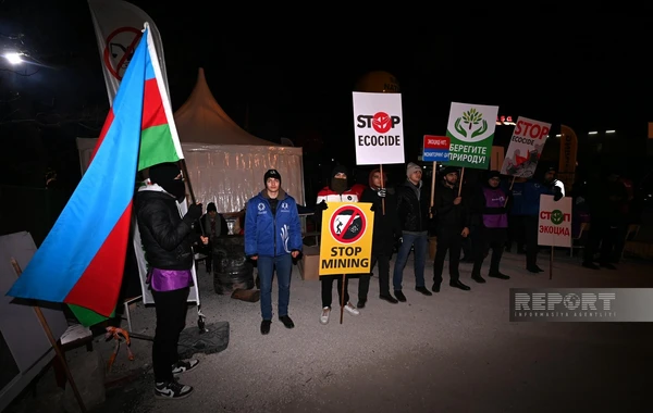 Xankəndi-Laçın yolunda keçirilən etiraz aksiyası axşam saatlarında da davam edir - FOTO