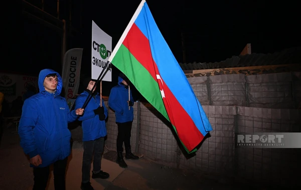 Акция протеста на дороге Ханкенди - Лачын продолжается и в вечерние часы - ФОТО