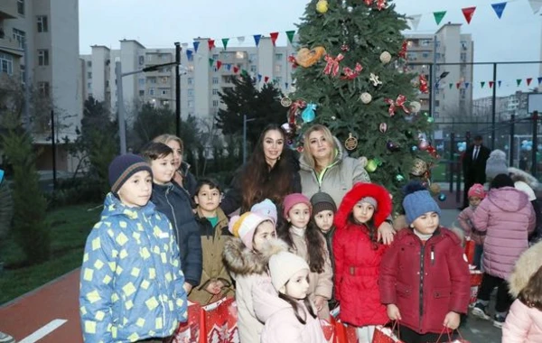 По инициативе Лейлы Алиевой в Баку благоустроен еще один двор - ФОТО