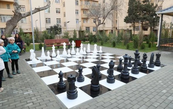 По инициативе Лейлы Алиевой в Баку благоустроен еще один двор - ФОТО