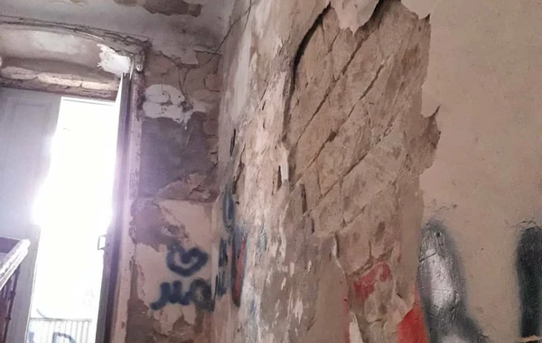 Şəhərin mərkəzində yaşayan həyatları "cəhənnəmə" çevrilən sakinlər - FOTO/VİDEO