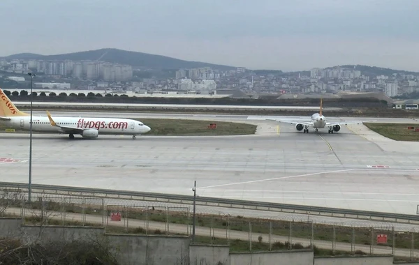 İstanbulda partlayış oldu - Hava limanında uçuşlar dayandırıldı - FOTO