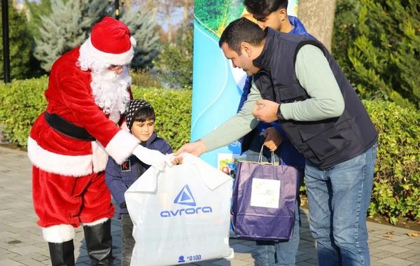"Avrora qrup" yeni il ərəfəsində uşaqların arzularını reallaşdırıb - FOTO/VİDEO