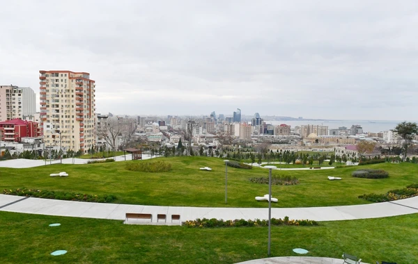 İlham Əliyev Bakıda Mərkəzi Parkın ikinci hissəsinin açılışında iştirak edib - YENİLƏNİB - FOTO