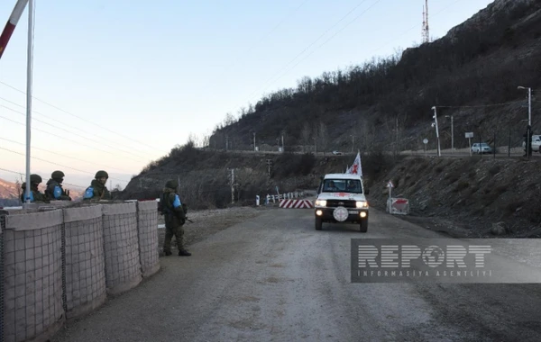 Три автомобиля МККК в очередной раз беспрепятственно проехали по дороге Ханкенди - Лачын - ОБНОВЛЕНО + ФОТО