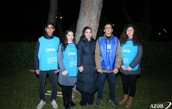 Leyla Əliyevanın təşəbbüsü ilə Bakıda ağacların qeydiyyatı və nömrələnməsi üzrə layihəyə start verilib - FOTO