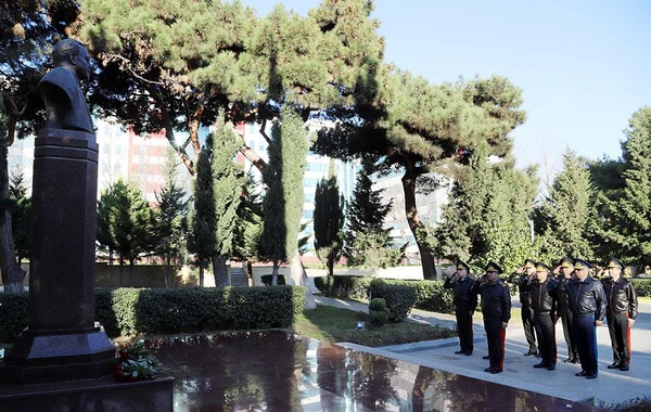 Zakir Həsənov hospitalda müalicə olunan hərbçilərlə görüşüb - FOTO/VİDEO