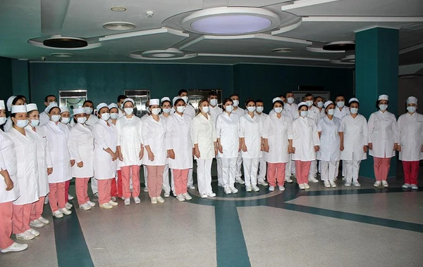 Zakir Həsənov hospitalda müalicə olunan hərbçilərlə görüşüb - FOTO/VİDEO