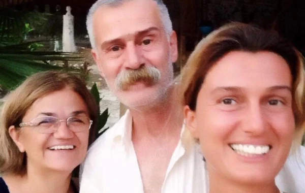 Məşhur modelə ağır itki - Yeni il gecəsi şair atasını itirdi - FOTO