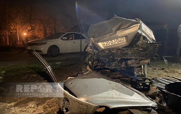 Kürdəmirdə avtomobil yoldan çıxaraq aşıb, xəsarət alan var - FOTO