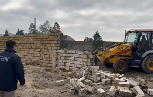 Sumqayıtda qanunsuz obyekt söküldü - FOTO/VİDEO