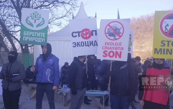 На дороге Ханкенди-Лачын продолжается акция, участники призывают к защите экологии - ФОТО