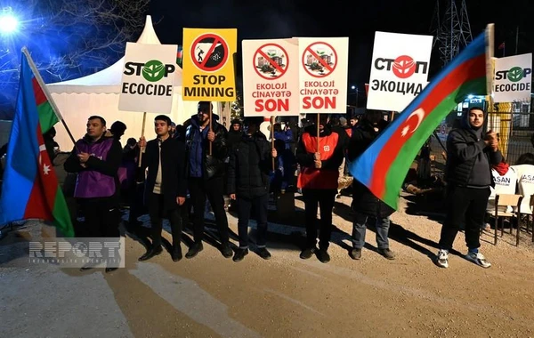 Havanın soyuq olmasına baxmayaraq, Xankəndi-Laçın yolunda aksiya davam edir