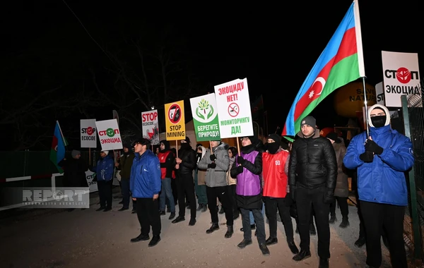 Havanın soyuq olmasına baxmayaraq, Xankəndi-Laçın yolunda aksiya davam edir