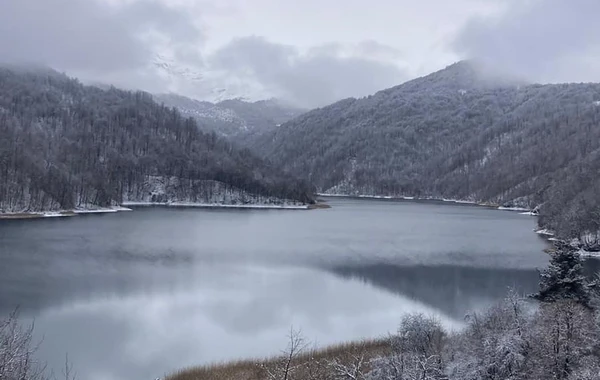 Göygöl Milli Parkından əsrarəngiz qar görüntüləri - FOTO