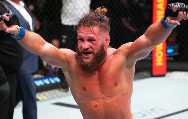 Rafael Fiziyevin UFC-də keçirəcəyi növbəti döyüşün vaxtı bilindi