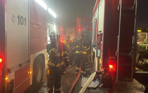 Пожар в торговом центре "Садарак" потушен - ОБНОВЛЕНО-4 + ВИДЕО