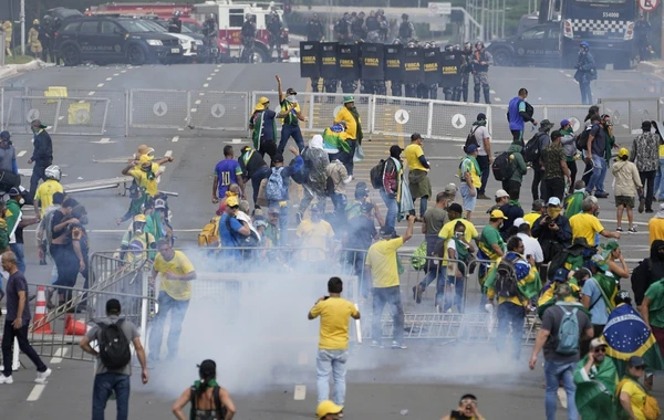 Braziliyada iğtişaşlar: Fövqəladə vəziyyət elan edildi - FOTO
