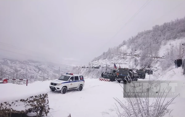 Из Ханкенди в направлении Лачына беспрепятственно проехали еще 23 автомобиля миротворцев - ФОТО