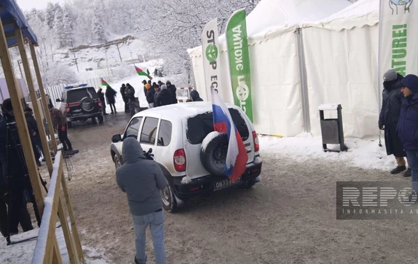 Из Ханкенди в направлении Лачына беспрепятственно проехали еще 23 автомобиля миротворцев - ФОТО