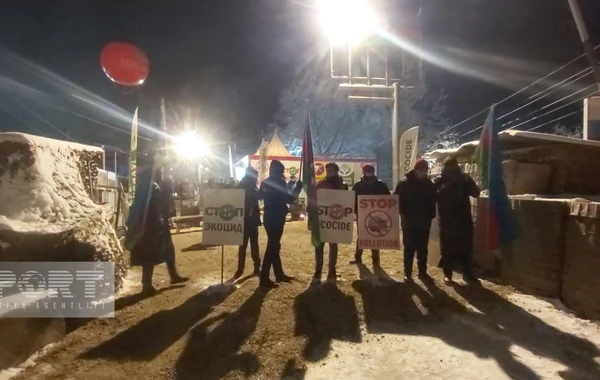Havanın soyuq olmasına baxmayaraq, Xankəndi-Laçın yolunda aksiya davam edir - FOTO