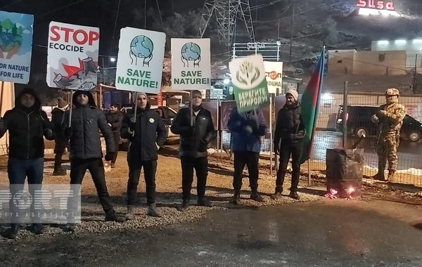Havanın soyuq olmasına baxmayaraq, Xankəndi-Laçın yolunda aksiya davam edir - FOTO