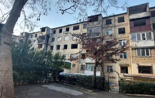 Bakının bu rayonunda yaşayış binası sökülür - FOTO