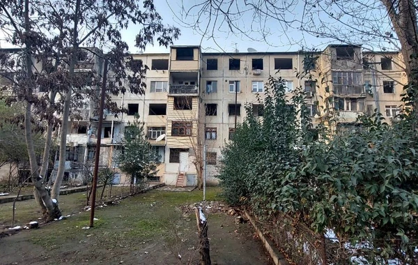 В Баку сносят еще один жилой дом - ФОТО