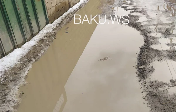 Palçıqlı yolun əsarətində qalan Biləcəri sakinləri - FOTO