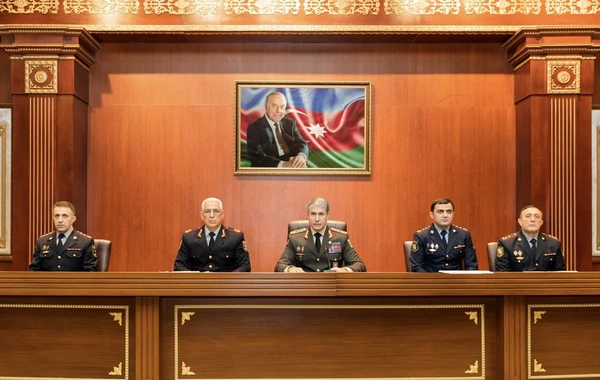 Vilayət Eyvazov polislərdən vətəndaşlarla nəzakətli davranmağı tələb edib