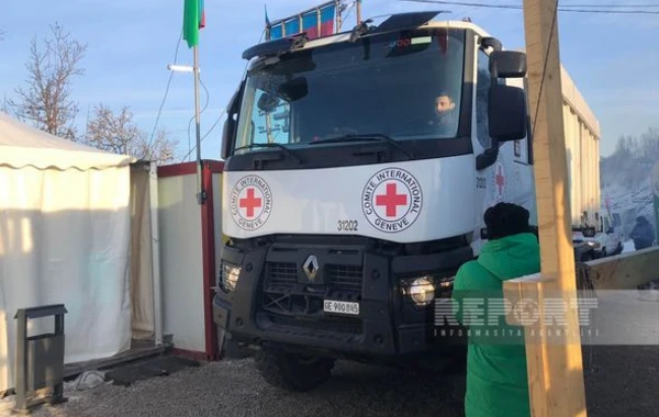 Сегодня по дороге Ханкенди - Лачын проехали 18 автомобилей миротворцев - ОБНОВЛЕНО + ФОТО