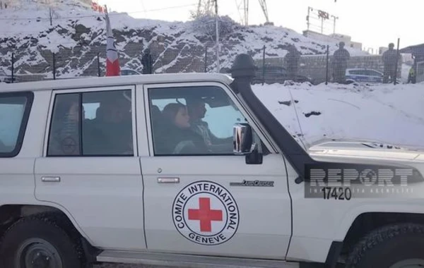 Сегодня по дороге Ханкенди - Лачын проехали 18 автомобилей миротворцев - ОБНОВЛЕНО + ФОТО