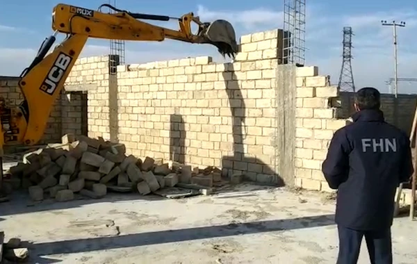 Qanunsuz tikilən obyekt FHN tərəfindən sökülüb - FOTO/VİDEO