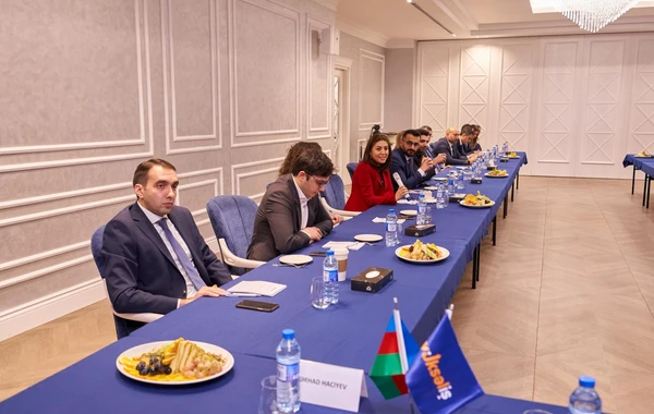 Prezidentin köməkçisi “Yüksəliş” müsabiqəsinin qalibləri ilə görüşüb - FOTO