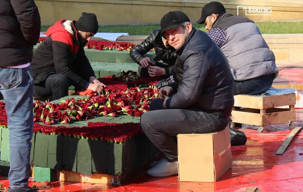 Şəhidlər Xiyabanında 20 Yanvar faciəsinin ildönümünə hazırlıq prosesindən FOTOLAR