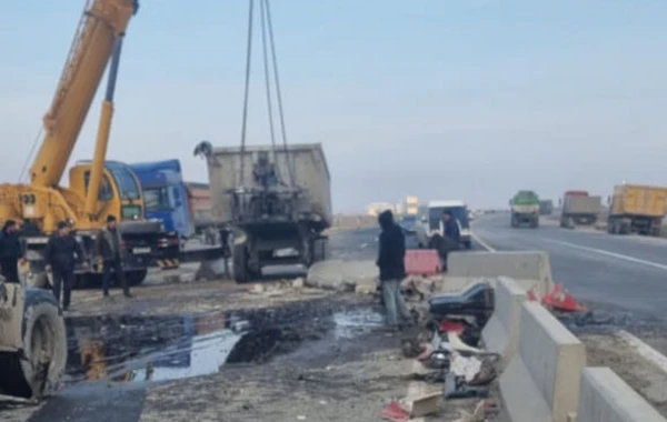 Bakı-Quba yolunda yük avtomobilləri toqquşdu - FOTO