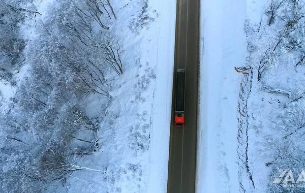 Qarlı "Zəfər Yolu"ndan görüntülər - FOTO/VİDEO