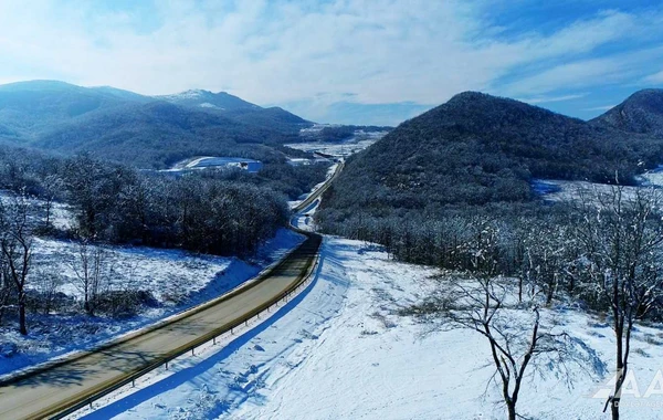 Qarlı "Zəfər Yolu"ndan görüntülər - FOTO/VİDEO
