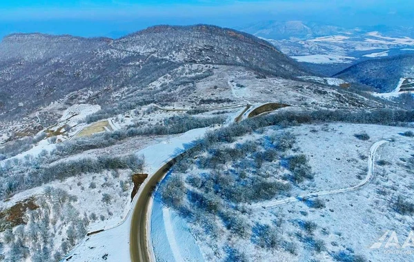 Qarlı "Zəfər Yolu"ndan görüntülər - FOTO/VİDEO