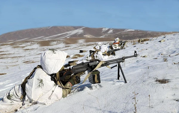 Baş Qərargah rəisi Ermənistanla sərhədə gedib, komandoların məşğələlərini izləyib - FOTO