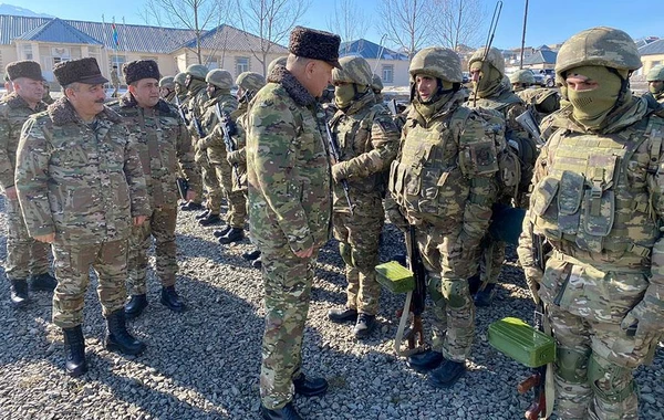 Начальник Генштаба посетил расположенную на границе с Арменией воинскую часть коммандос - ФОТО