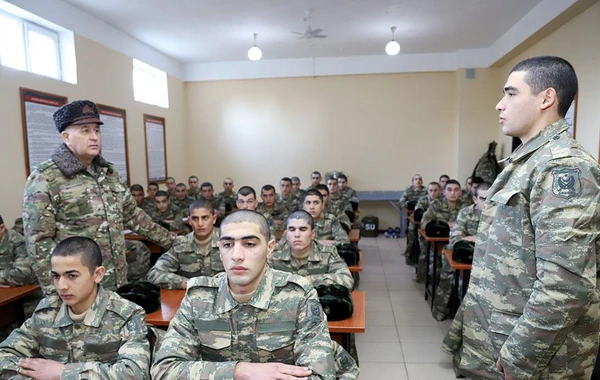 Начальник Генштаба посетил расположенную на границе с Арменией воинскую часть коммандос - ФОТО