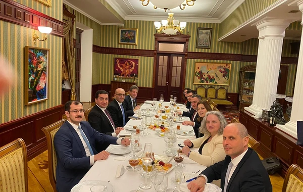 Hikmət Hacıyev İsrail Xarici İşlər Nazirliyinin rəsmiləri ilə görüşüb - FOTO