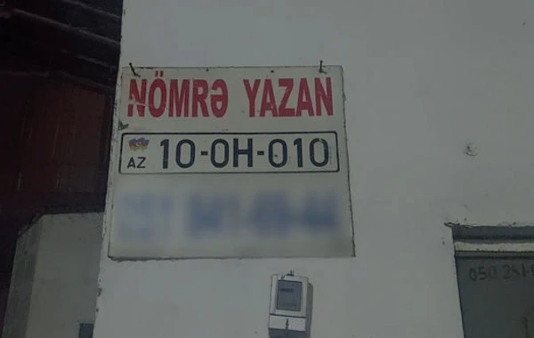 Azərbaycanda saxta avtomobil nömrəsi hazırlayan şəxs SAXLANILDI - FOTO/VİDEO