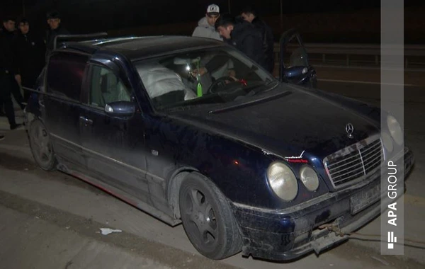 Bakıda avtobus qəza törədib, xəsarət alan var - FOTO