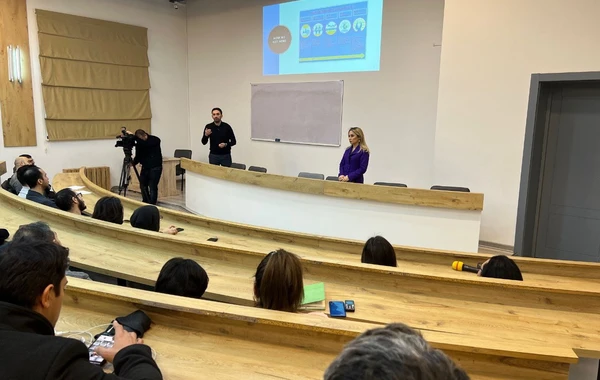 "Azercell"in peşəkarları "İT-Akademiya"sının tələbələri ilə öz təcrübələrini bölüşüblər - FOTO