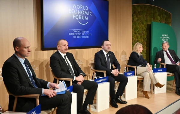 İlham Əliyev Dünya İqtisadi Forumu çərçivəsində keçirilən panel iclasında iştirak edib - FOTO/VİDEO - YENİLƏNİB-2