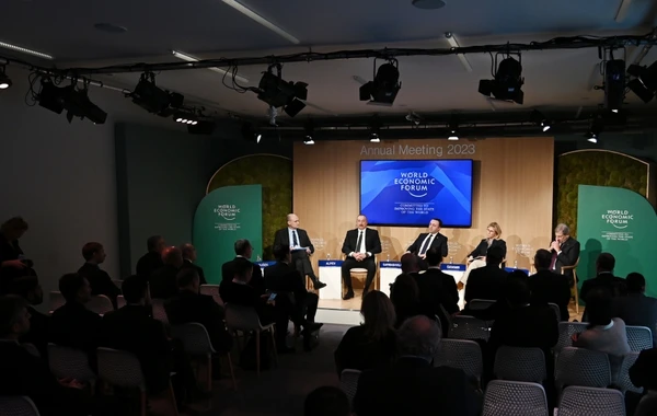 İlham Əliyev Dünya İqtisadi Forumu çərçivəsində keçirilən panel iclasında iştirak edib - FOTO/VİDEO - YENİLƏNİB-2