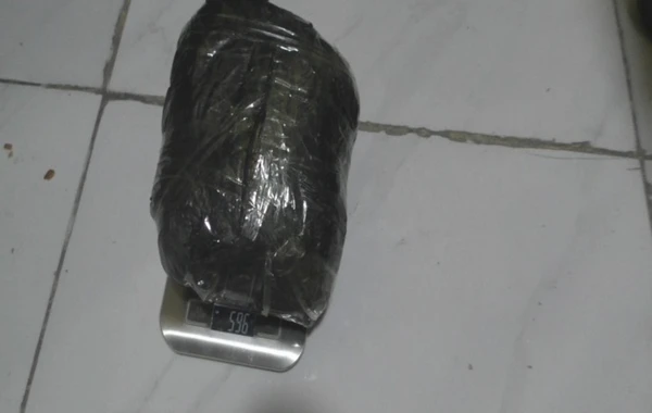 Beş yüz manat qarşılığında Göyçaydan paytaxta narkotik aparmaq istəyən şəxslər saxlanılıb - FOTO
