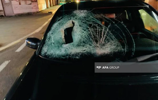 Bakıda avtomobil piyadanı vuraraq ağır xəsarət yetirib - FOTO